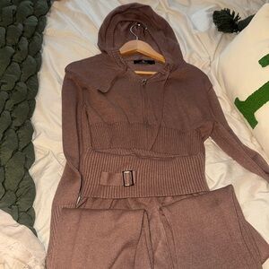 Lillusory set with zipper and hood